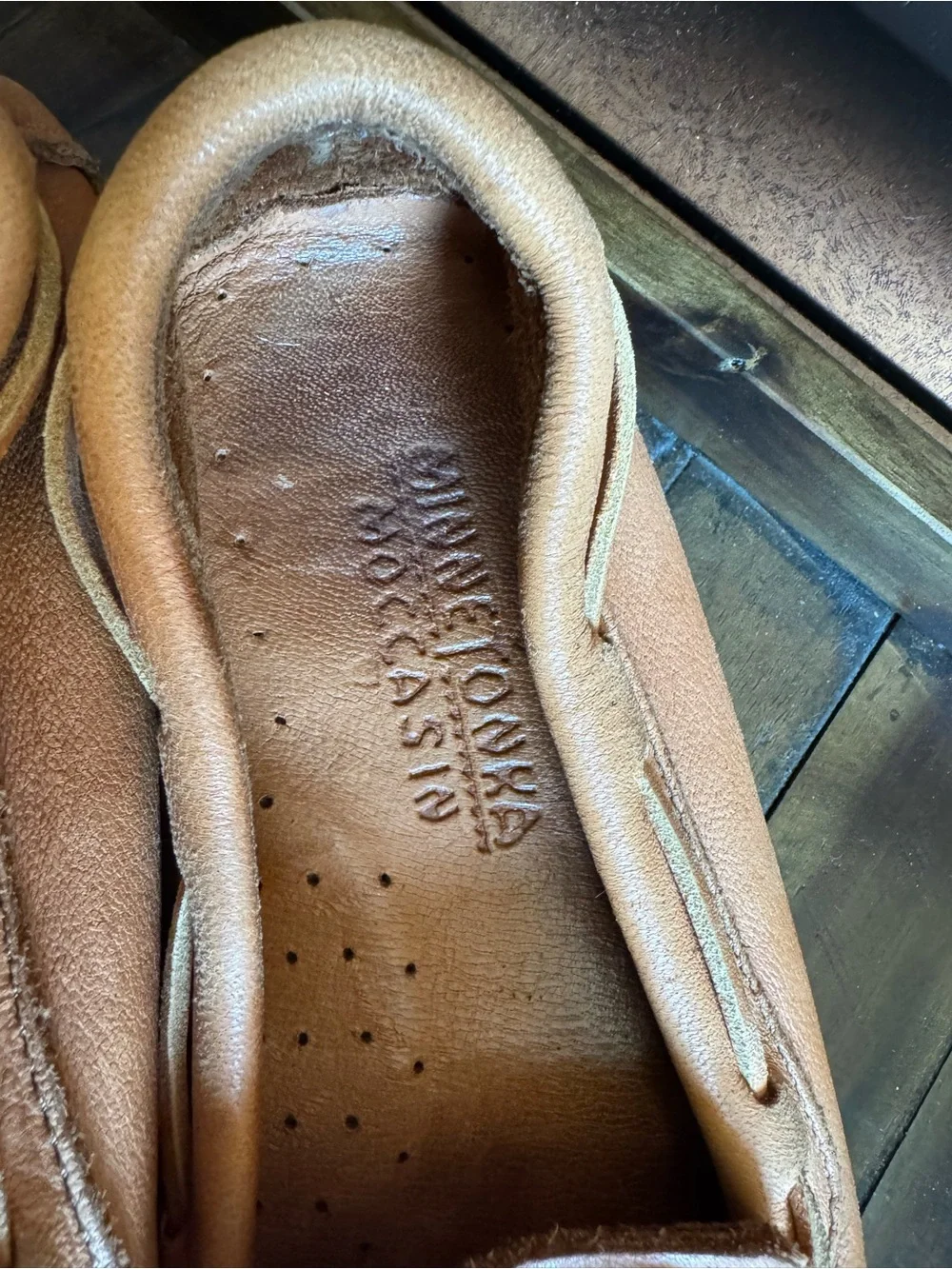 Minnetonka Chestnut Leather Moccasin Slip-On Loafers